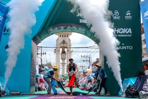 BIB: 
                            <button type="button" onclick="openModal(24868137)" class="btn btn-primary btn-sm float-right btn-popup" data-toggle="modal" data-target=".modal-high-quality">
                        <i class="fas fa-shopping-cart"></i> Add to Cart
                    </button>
                                            <button type="button" onclick="isThisMe(24868137, true)" class="btn btn-success btn-sm float-right btn-popup btn-isme hidden" data-toggle="tooltip" data-placement="bottom" title="นี่คือรูปของคุณใช่ไหม คลิกที่นี่เพื่อเอาเข้าอัลบั้ม">
                        <i class="fas fa-plus"></i> Add to album
                    </button>
                    <button type="button" onclick="isThisMe(24868137, false)" class="btn btn-warning btn-sm float-right btn-popup btn-isnotme hidden">
                        <i class="fas fa-ban"></i> Remove from album
                    </button>